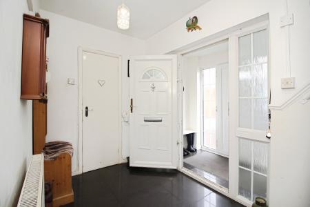 3 bedroom Detached house for sale in Barkby Road, Syston, LE7