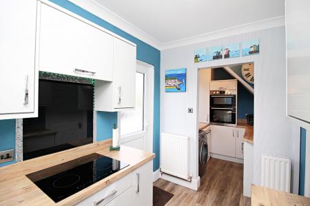 3 bedroom Semi-detached house for sale in Barkby Road, Queniborough, LE7