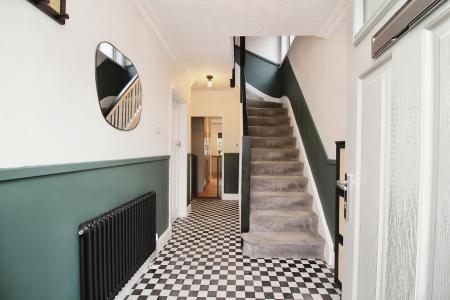 3 bedroom Semi-detached house for sale in Barkby Road, Syston, LE7