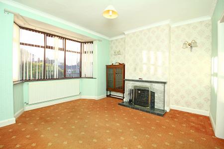 3 bedroom Semi-detached house for sale in Barkby Road, Syston, LE7