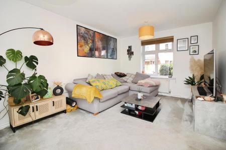 3 bedroom Semi-detached house for sale in Barr Road, Syston, LE7