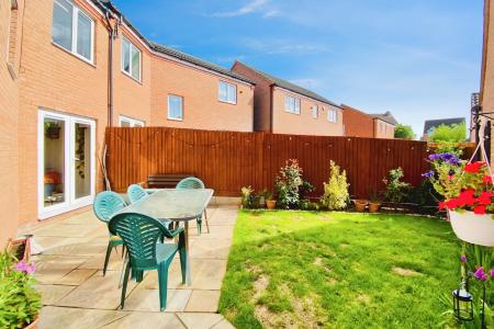 3 bedroom Semi-detached house for sale in Barr Road, Syston, LE7