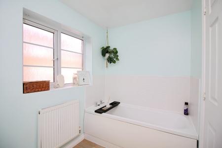 3 bedroom Semi-detached house for sale in Barr Road, Syston, LE7