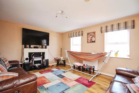 4 bedroom Semi-detached house for sale in Becks Close, Birstall, LE4