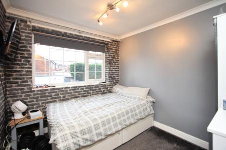 3 bedroom Semi-detached house for sale in Extended Home - Beech Drive, Syston, LE7