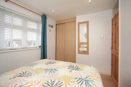 3 bedroom Semi-detached house for sale in Extended Home - Beech Drive, Syston, LE7