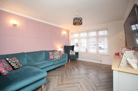 3 bedroom Semi-detached house for sale in Extended Home - Beech Drive, Syston, LE7