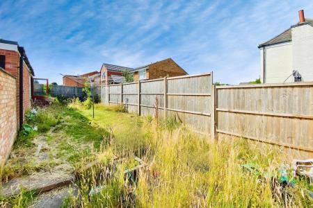 3 bedroom Detached house for sale in Beech Drive, Syston, LE7