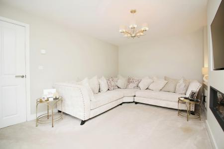 4 bedroom Detached house for sale in Boonton Meadows Way, Queniborough, LE7