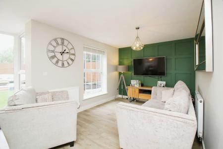 4 bedroom Detached house for sale in Boonton Meadows Way, Queniborough, LE7