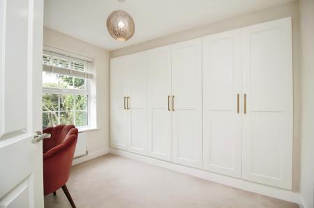 4 bedroom Detached house for sale in Boonton Meadows Way, Queniborough, LE7