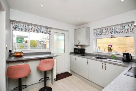 2 bedroom Semi-detached bungalow for sale in Bracken Dale, East Goscote, LE7