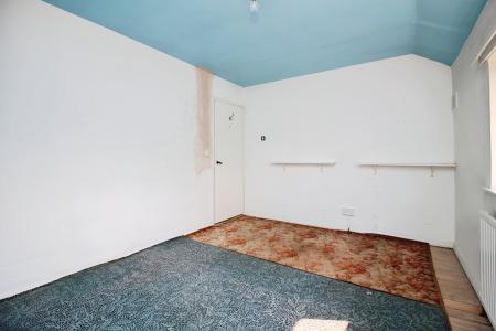 6 bedroom Semi-detached house for sale in Bramley Road, Birstall, LE4