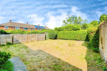 6 bedroom Semi-detached house for sale in Bramley Road, Birstall, LE4