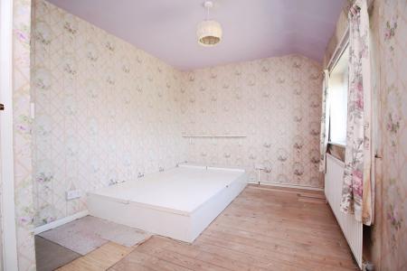 6 bedroom Semi-detached house for sale in Bramley Road, Birstall, LE4