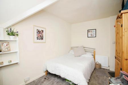 4 bedroom End of terrace house for sale in Brighton Avenue, Syston, LE7