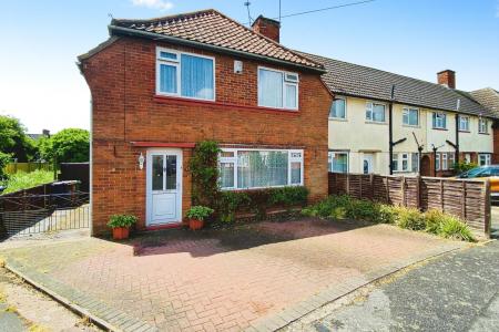 4 bedroom End of terrace house for sale in Brighton Avenue, Syston, LE7