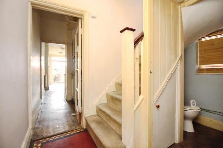 4 bedroom Terraced House for sale in Broad Street, Syston, LE7