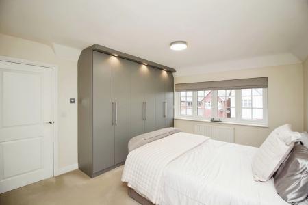 4 bedroom Detached house for sale in Carnaby Close, Hamilton, Leicester, LE5