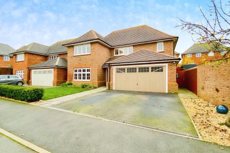 4 bedroom Detached house for sale in Carnaby Close, Hamilton, Leicester, LE5