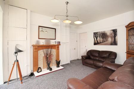 3 bedroom Semi-detached bungalow for sale in Central Avenue, Syston, LE7