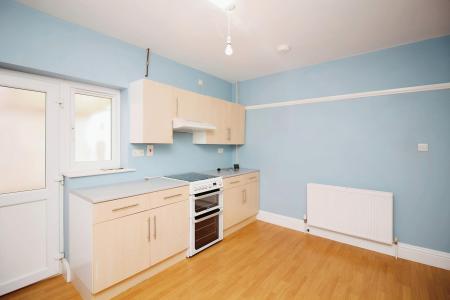 2 bedroom Semi-detached bungalow for sale in Central Avenue, Syston, LE7