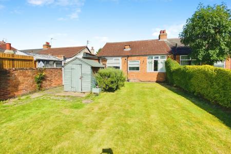 2 bedroom Semi-detached bungalow for sale in Central Avenue, Syston, LE7