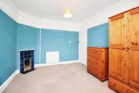 2 bedroom Semi-detached bungalow for sale in Central Avenue, Syston, LE7