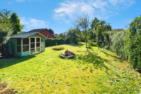 2 bedroom Semi-detached bungalow for sale in Central Avenue, Syston, LE7