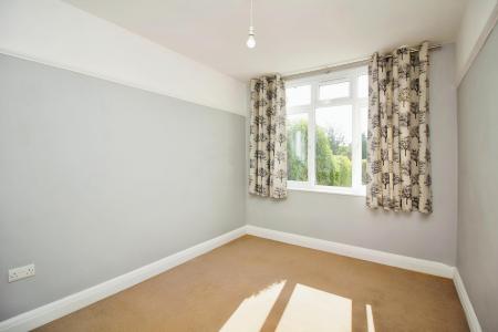 2 bedroom Semi-detached bungalow for sale in Central Avenue, Syston, LE7