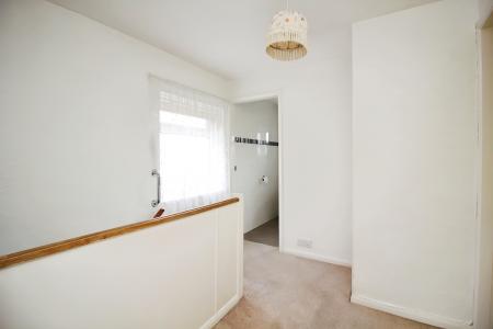 3 bedroom Semi-detached house for sale in Central Avenue, Syston, LE7