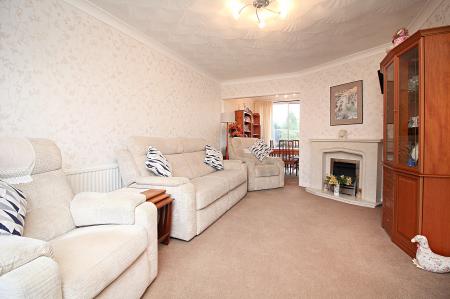 3 bedroom Semi-detached house for sale in Charnwood Avenue, Thurmaston, LE4