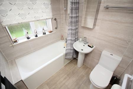 3 bedroom Semi-detached house for sale in Charnwood Avenue, Thurmaston, LE4