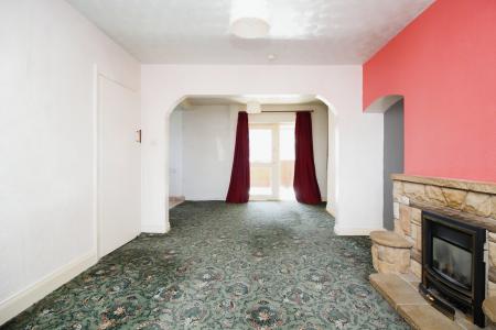 3 bedroom Semi-detached house for sale in Colindale Avenue, Birstall, LE4