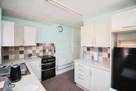 3 bedroom Semi-detached bungalow for sale in College Road, Syston, LE7