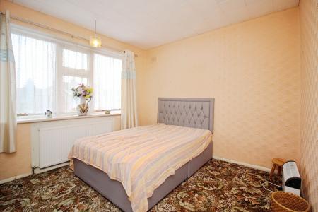 3 bedroom Semi-detached bungalow for sale in College Road, Syston, LE7