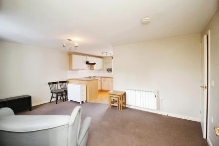 2 bedroom Flat for sale in Cookson Road, Leicester, LE4