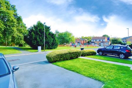 2 bedroom Flat for sale in Cookson Road, Leicester, LE4