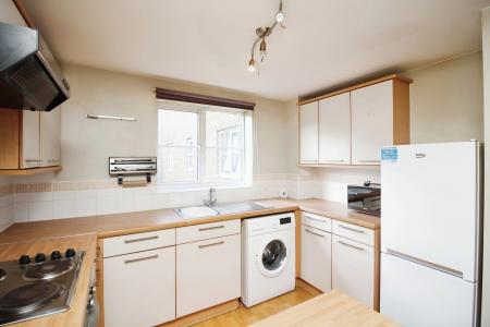 2 bedroom Flat for sale in Cookson Road, Leicester, LE4