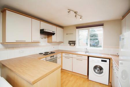2 bedroom Flat for sale in Cookson Road, Leicester, LE4