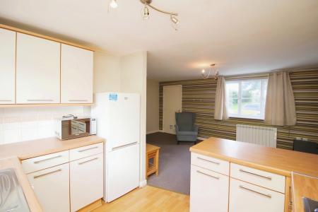 2 bedroom Flat for sale in Cookson Road, Leicester, LE4