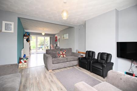 3 bedroom Semi-detached house for sale in Copeland Road, Birstall, LE4 3AA