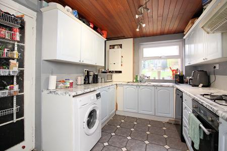3 bedroom Semi-detached house for sale in Copeland Road, Birstall, LE4 3AA