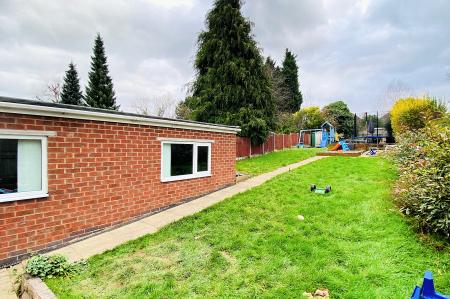 3 bedroom Semi-detached house for sale in Copeland Road, Birstall, LE4 3AA