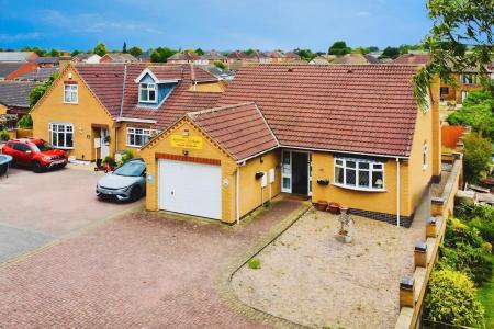 4 bedroom Detached house for sale in Coppice Court, Thurmaston, LE4