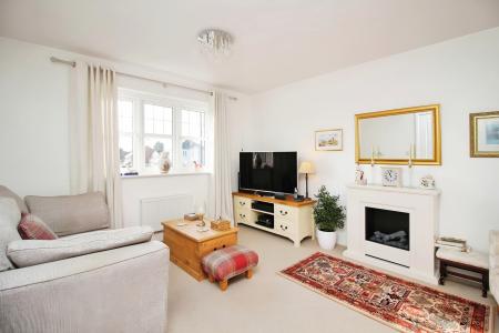 4 bedroom Detached house for sale in Cordelia Drive, Birstall, LE4