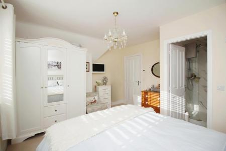 4 bedroom Detached house for sale in Cordelia Drive, Birstall, LE4