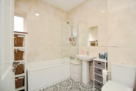 3 bedroom Town house for sale in Courtyard Close, Syston, LE7