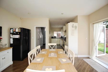 3 bedroom Town house for sale in Courtyard Close, Syston, LE7