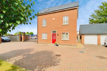Courtyard Close, Syston, LE7